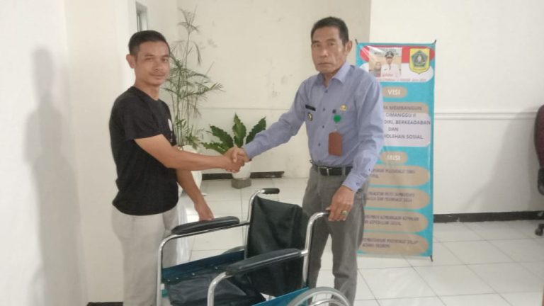 Kades yang Juga Ketua TKSK Cibungbulang Prioritaskan Masalah Sosial