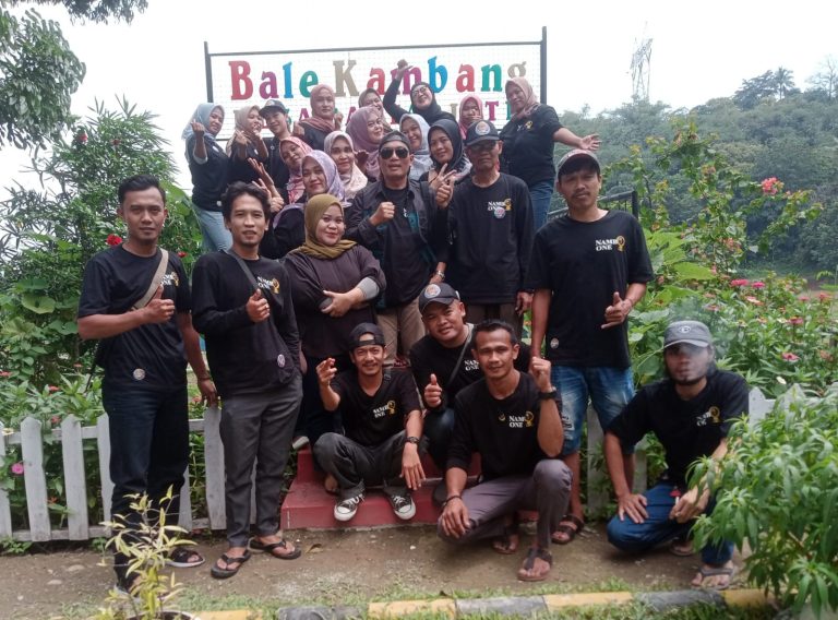 Peringati Hari Guru, Alumni SDN Nambo 01 Angkatan 2001 Adakan Reuni Akbar