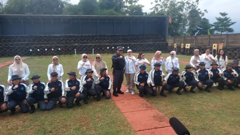 Puluhan Kepala BNN Provinsi Disematkan Baret