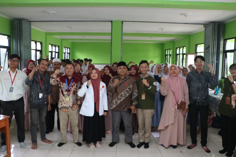 Edukasi Soal HIV/AIDS Diberikan RSUD Leuwiliang ke Siswa SMK Matusha Dwi Elang
