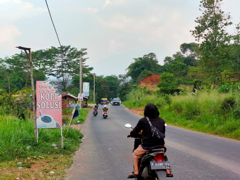 Menahun Tidak Terpasang PJU di Jalur Galuga-Leuwiliang, Warga: Seram Kalau Lewat Jalan Itu
