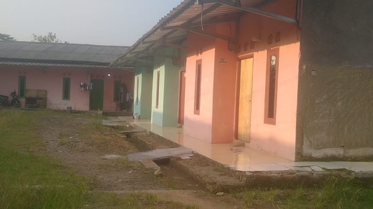 Densus 88 Geledah Rumah Kontrakan di Leuwiliang