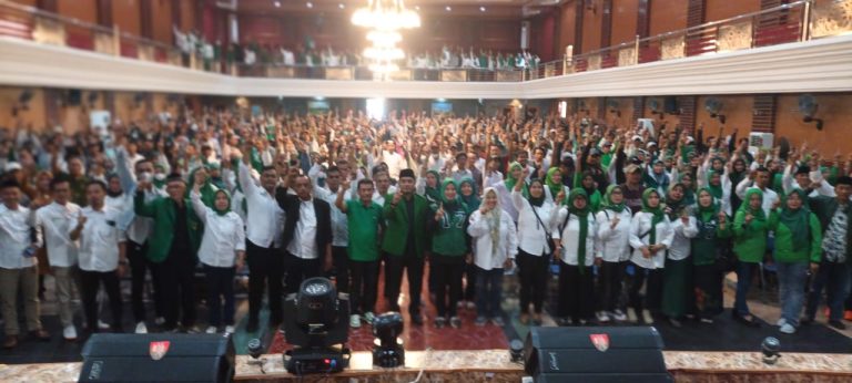 Targetkan 80 Ribu Suara di Dapil VI, RY Minta Semua Caleg Bahagiakan Timses dan Relawan