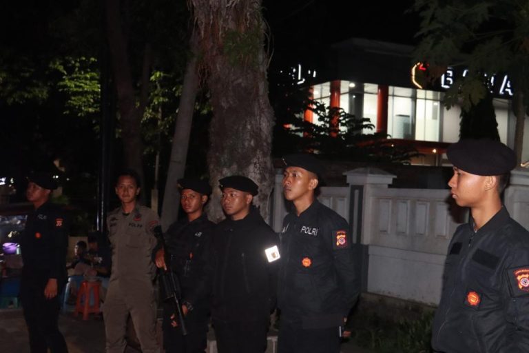 Polres Bogor Jaga Ketat Gudang KPU di Klapanunggal