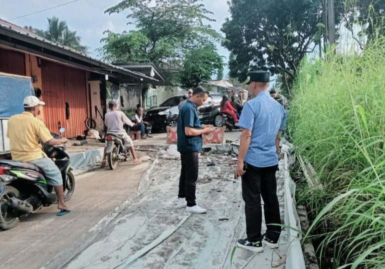 Belum Capai Target, Camat Dramaga Ontrog Proyek Jalan Petir