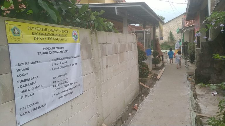 Dana Desa di Cimanggu Dua Bikin Mulus Jalan Lingkungan