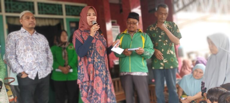 Elly Rachmat Yasin Tak Kenal Lelah Lakukan Sosialisasi Mencoblos Kertas Suara