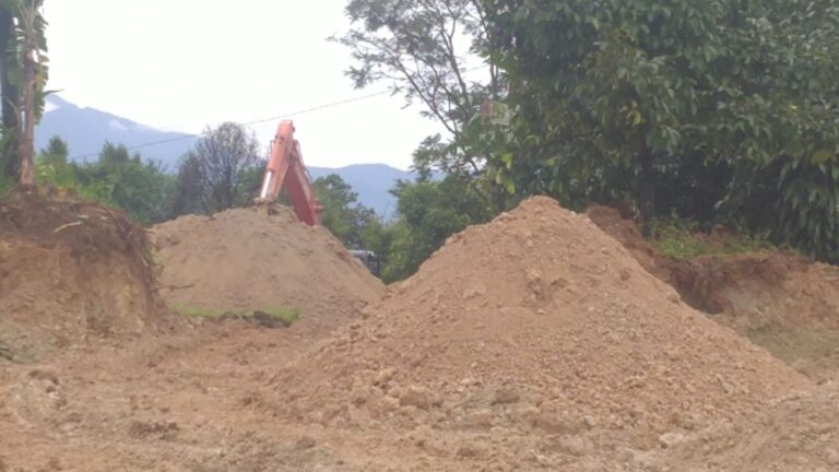 Galian C di Cikadu Diprotes Warga, Sebabkan Banjir dan Rusak Jembatan