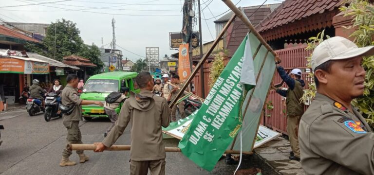 Panwascam Ciomas Turunkan 2.042 APK Pemilu