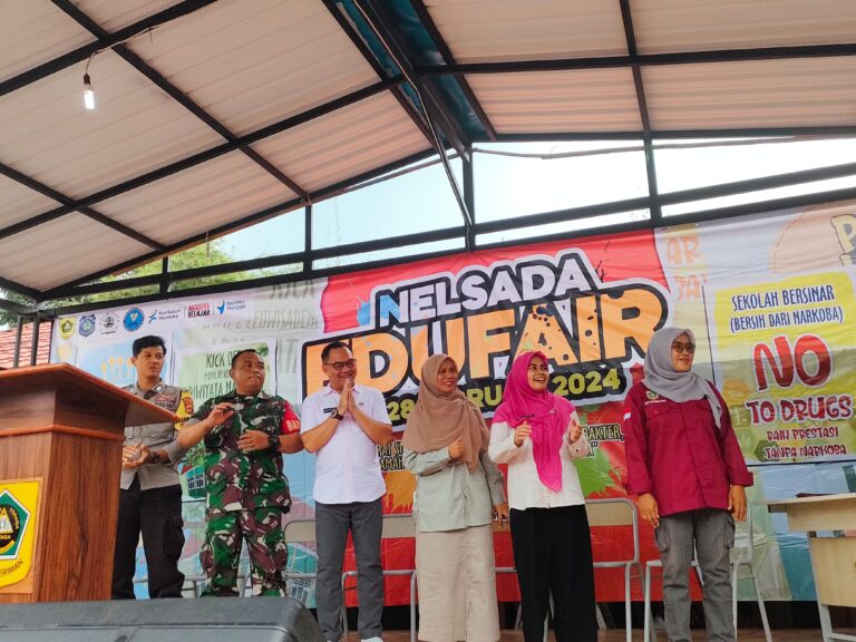 Hari Jadi ke-14, SMPN 2 Leuwisadeng Raih Tiga Penghargaan