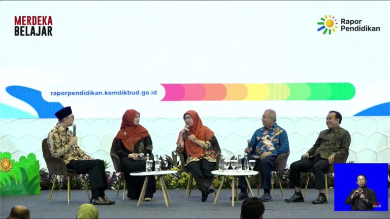 Penerapan Rapor Pendidikan dari Kemendikbudristek oleh Pemerintah Daerah dan Sekolah