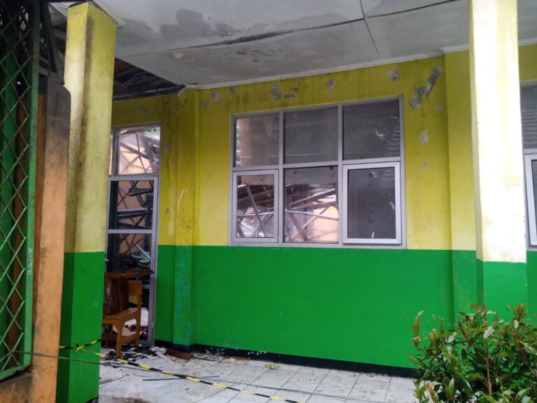 Atap SMAN 1 Ciampea Ambruk Lukai Sejumlah Siswa