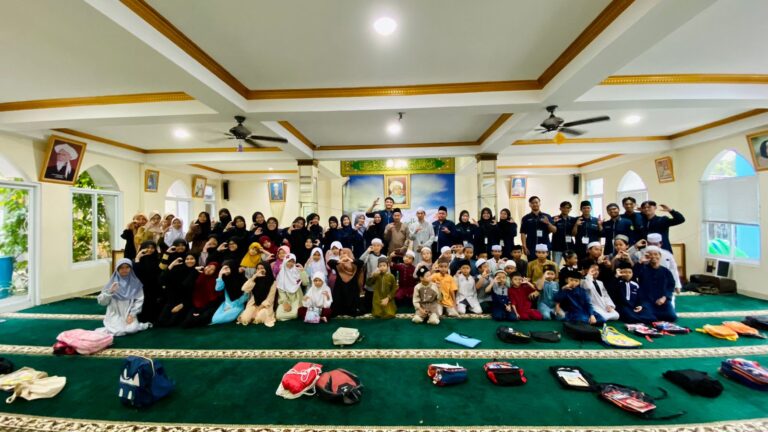 Gema Ramadhan Dibuka Meriah Mahasiswa Penerima Program Manfaat 1000 Da’i Korwil UIKA