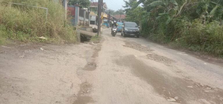 Warga 2 Kecamatan Heran tak Kunjung Dibeton
