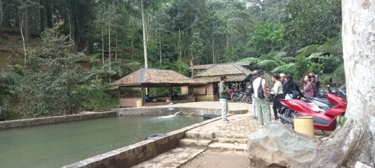 Kampung Konservasi Cisangku Diminati Wisatawan