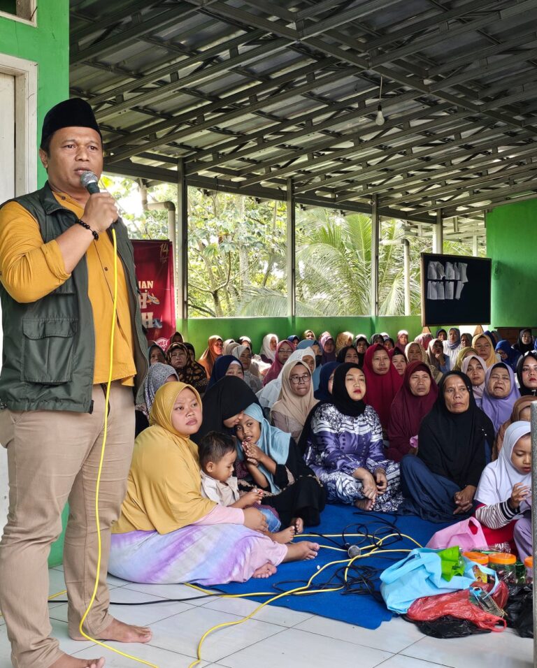 Bulan Ramadhan, Karyawan AQUA Caringin Santuni Ratusan Anak Yatim