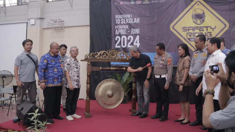 Brigez Bogor Raya Edukasi Safety Riding di Regina Pacis