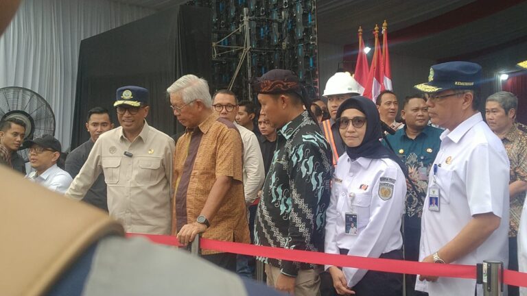 PJ Bupati Dampingi Menhub Groundbreaking Pembangunan Flyover Stasiun Tenjo