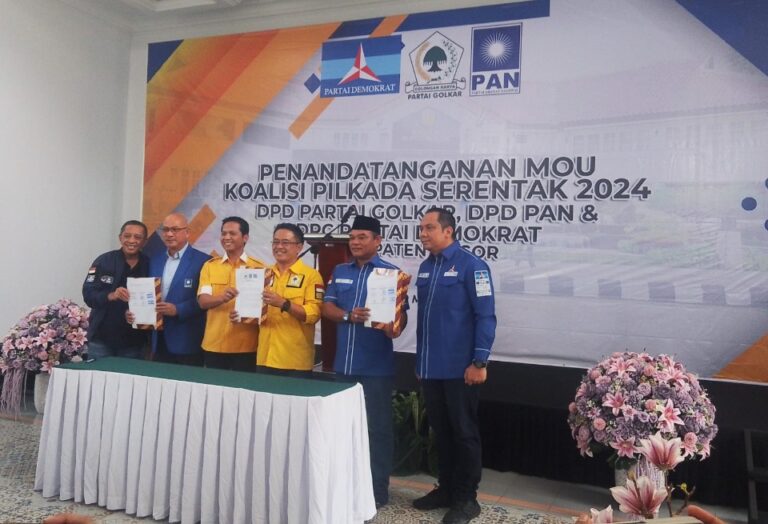 Penandatanganan MoU, Golkar, PAN dan Demokrat Menangkan Jaro Ade Sebagai Bupati Bogor