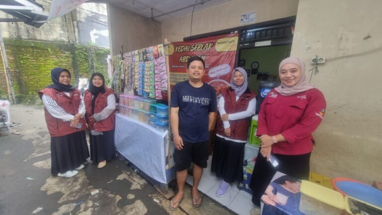 Warga Pasir Eurih Dapat Bantuan Usaha Dari “PENA Muda”