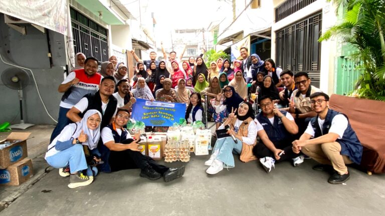 Berbagi Sembako untuk Kaum Dhuafa Dilakukan Alumni Relawan Bakti BUMN di 4 Kota