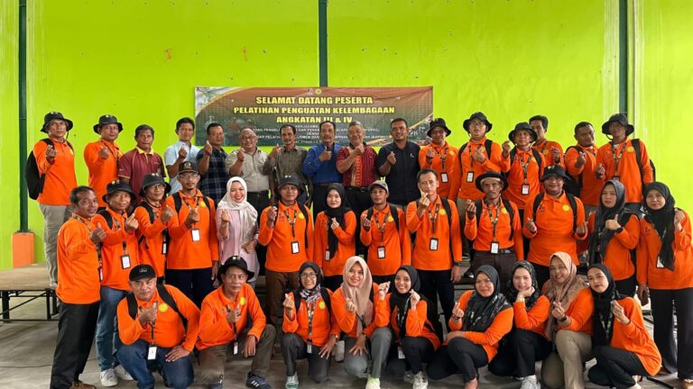 Pelatihan Penguatan Kelembagaan, BPDPKS Ajak 64 Pekebun Sawit Jambi Kunjungan Lapang