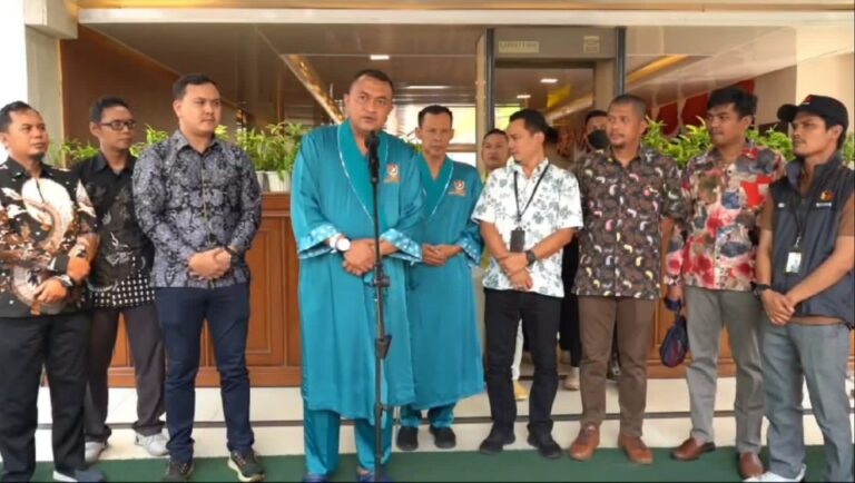Cabup dan Cawabup Bogor Rudy-Jaro Ade Jalani Pemeriksaan Kesehatan di RSPAD Gatot Subroto