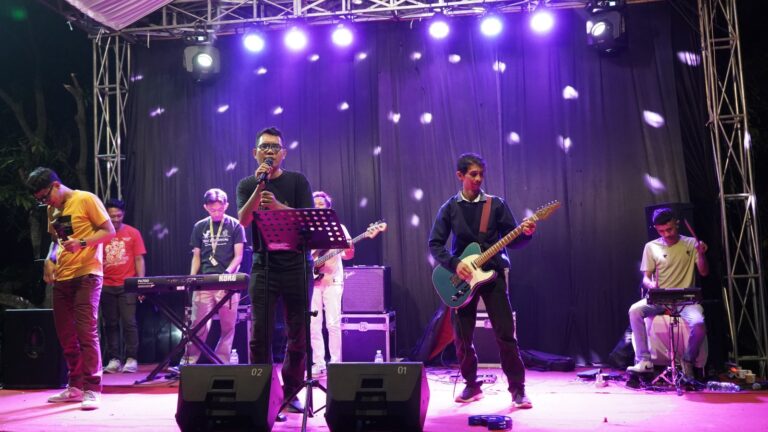 Menyala! Penampilan The Band’Els Pada Malam Puncak Acara Pengembangan Kompetensi Pegawai BBPMKP Ciawi