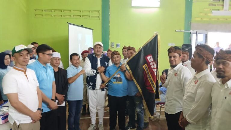 Kukuhkan Relawan Bramus, Cabup Rudy Susmanto Minta Fokus Turun ke Masyarakat di Dapil 3