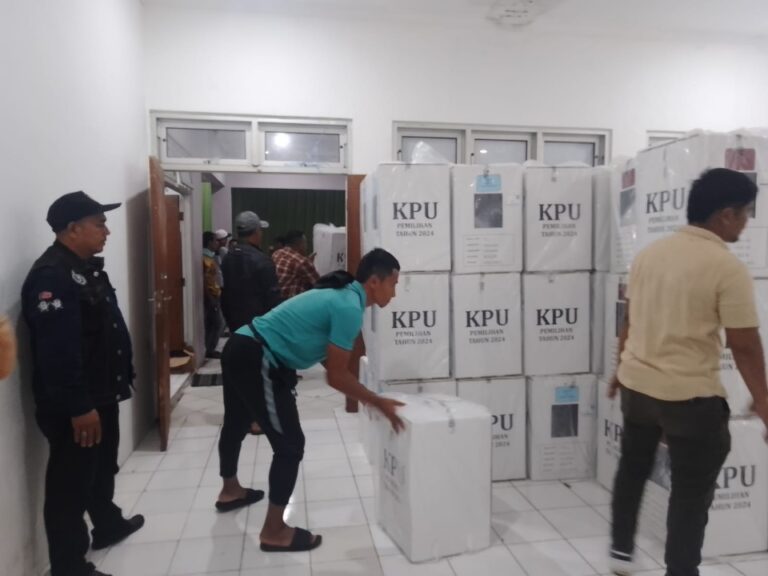 KPU Kabupaten Bogor Distribusikan Kotak Suara dan Suara Pilkada ke Tamansari
