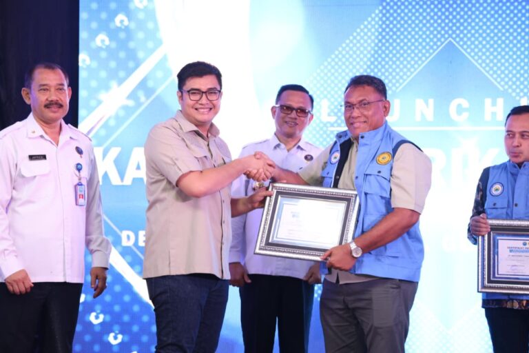 Peluncuran Kawasan Berikat Bersinar Desa Gunung Putri Diapresiasi Ketua DPRD Sastra Winara