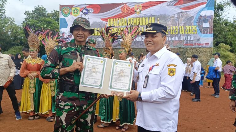 TMMD 2025 di Karacak Buka Akses Jalan, Rehab Rumah tak Layak Huni Hingga Buat SAB