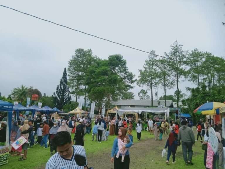 BUMDes Pangrango Cibeureum Gelar Bazar Murah