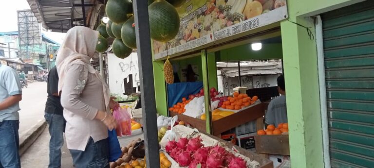 Awal Ramadhan, Timun Suri Laris Manis