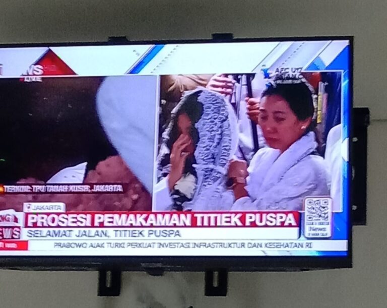 Selamat Jalan Tante/Ibu/Eyang Titi Puspa, Menuju Kehariban-Nya