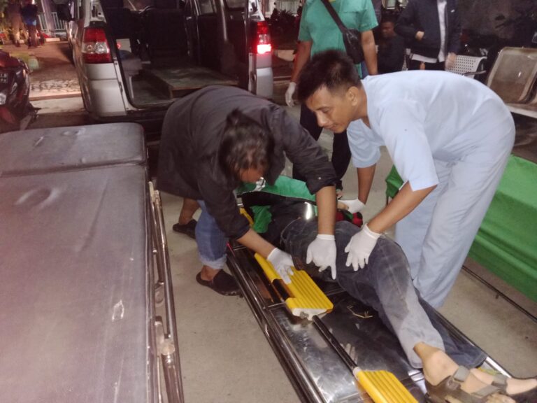 Kesaksian Warga, Ojol Tewas dengan Luka di Leher