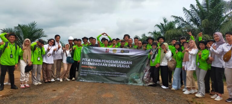 Belajar dari Lapangan, Peserta Pelatihan BPDP dan BBPMKP Tinjau Koperasi di Mesuji Raya