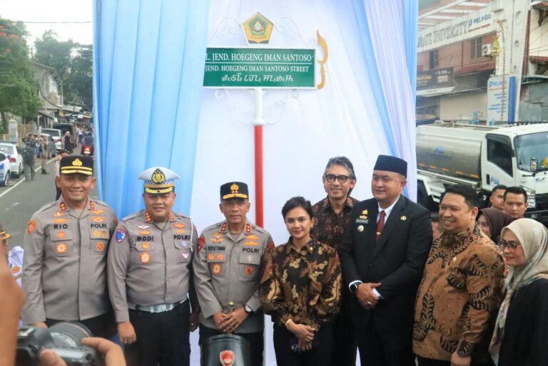 Bupati Rudy Resmikan Jalan Jenderal Hoegeng