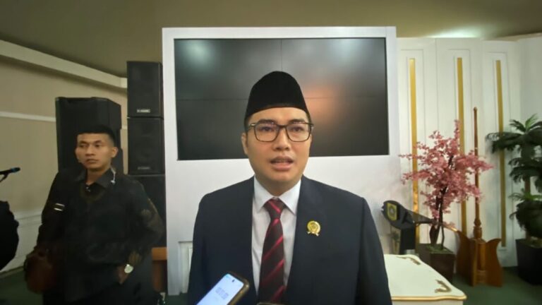 Pemkab Diminta Ketua DPRD Sastra Winara Segera Normalisasi Sungai