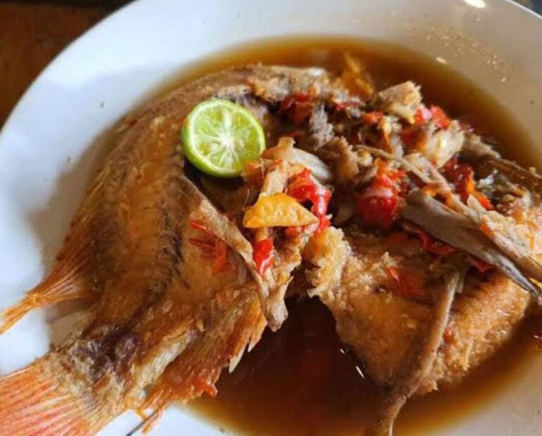 Pecak Ikan di Kedai Terrrpuji Cibinong Bogor Rekomendasi Bangeeet