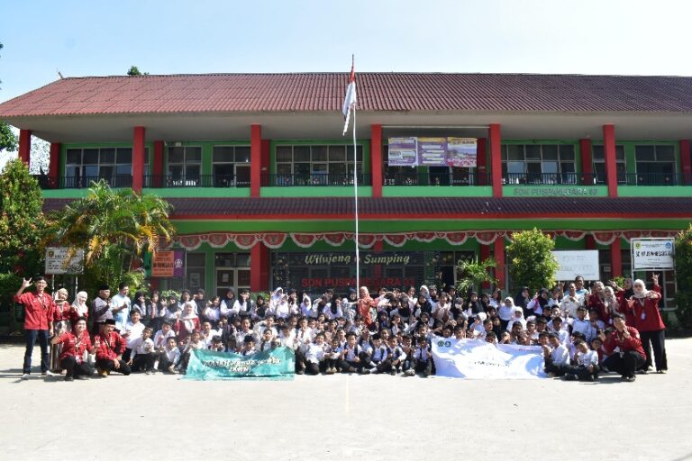 Sosialisasi Anti-Bullying, KKN UIKA Edukasi Siswa SDN Puspanegara 03