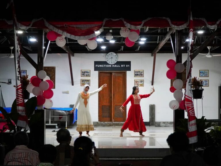 Malam Puncak HUT ke-80 Kemerdekaan RI, Tari India Memukau Warga Nusaloka XIV.5