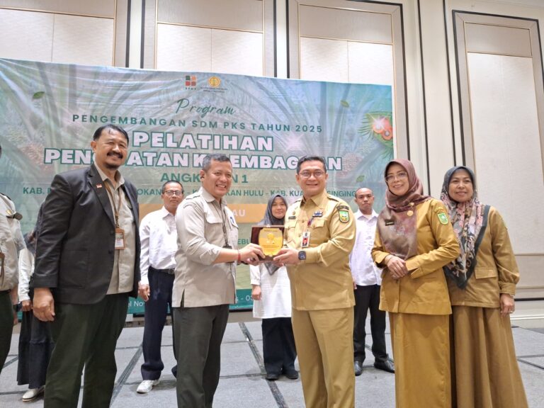 Sinergi UPT Kementan dan BPDP Dorong Kelembagaan Tangguh, Latih Pekebun Sawit Riau