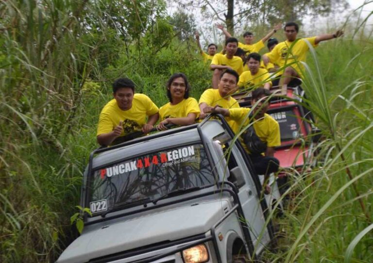Warning Buat Pencinta Wisata Offroad: Jangan Buang Sampah di Alam Puncak!