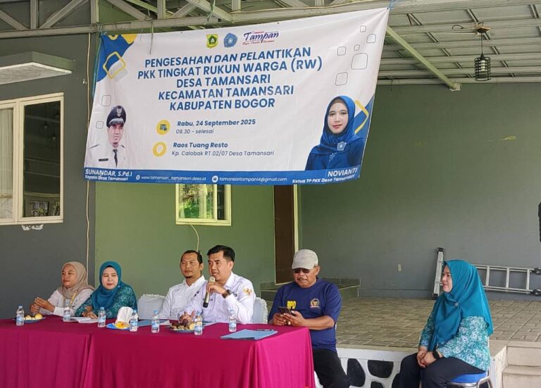 Pemdes Tamansari Lantik Pengurus PKK Tingkat RW