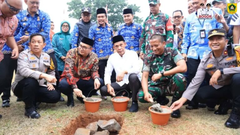 Jaro Ade Hadiri Ground Breaking Kopdes Merah Putih di Desa Waru