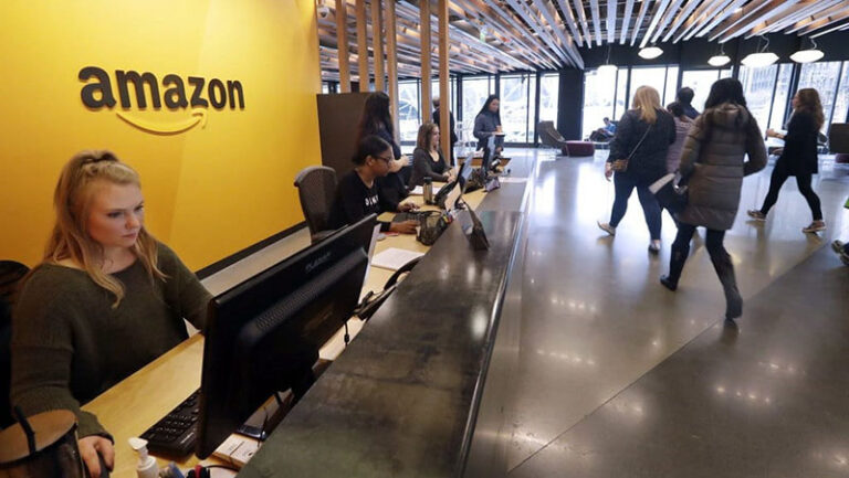 Amazon PHK 30 Ribu Orang Karyawan Gara-gara AI