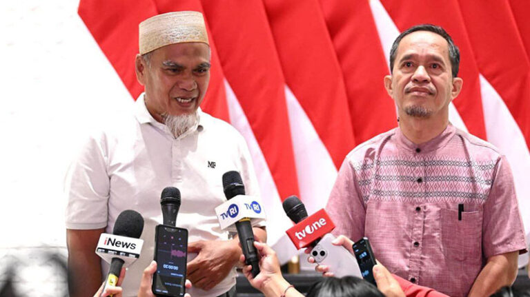 Dua Guru Luwu Utara Dapat Rehabilitasi dari Presiden Prabowo