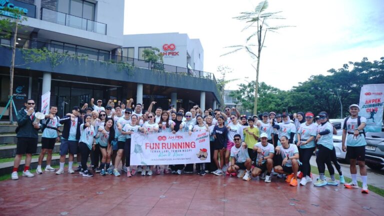 Ah Pek Kopitiam: Kopi Claypot “Viral” Yang Sudah Hadir di Bintaro