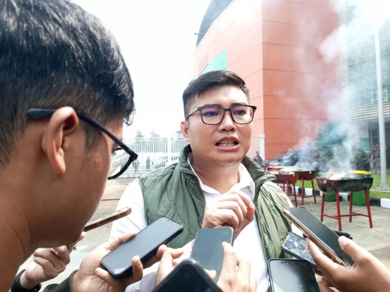 Rugikan Negara, Ketua DPRD Sastra Winara Minta Pemkab Bogor Berantas Rokok Ilegal